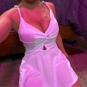 Elegant White Women's Sleepwear
